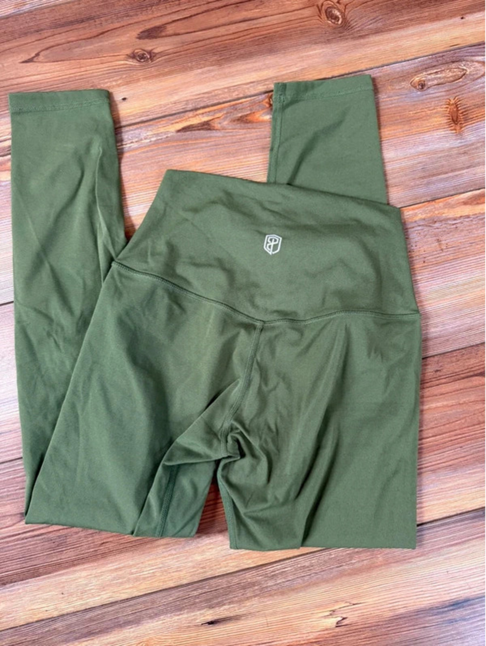 Born primitive leggings size small